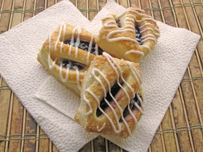 Pastry Puffins - Blueberry Cream